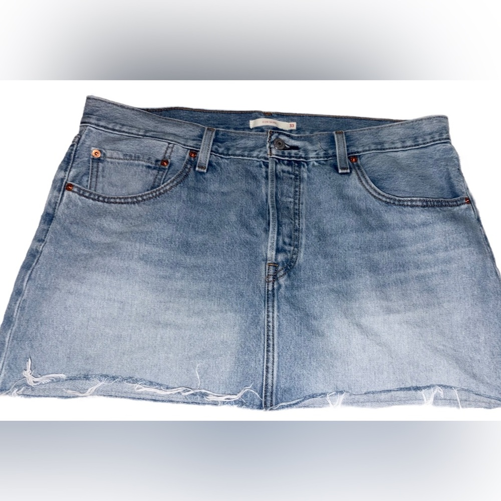 Levi's Women's Light Blue Wash Jean Mini Skirt ⭐️NWT⭐️
